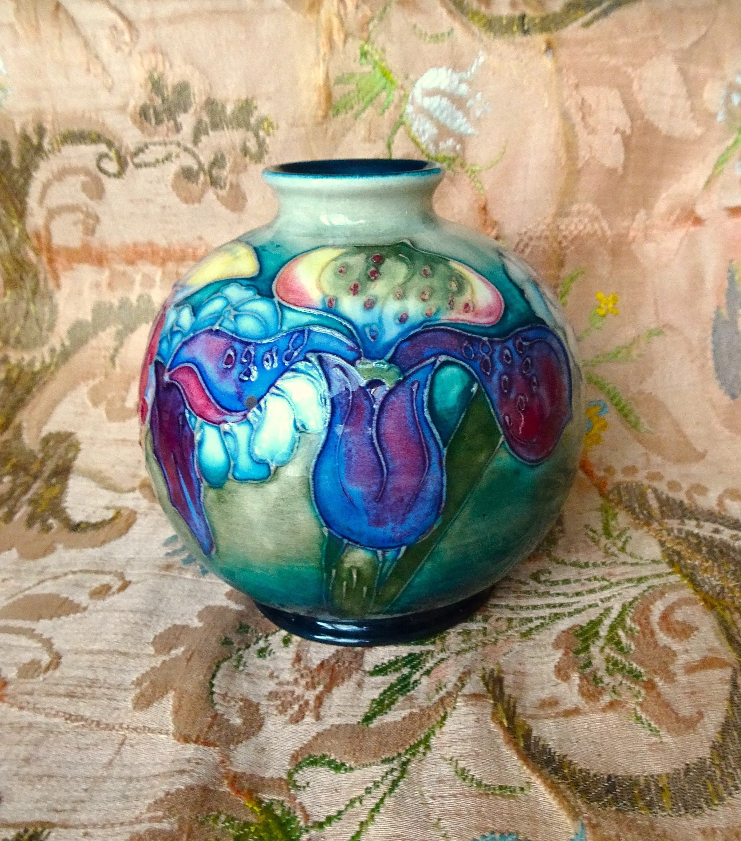 GORGEOUS Moorcroft Art Pottery ORCHIDS Vase,Lovely Arts and Crafts Colors and Design,Mid 1950s, Fantastic Condition, Collectible Art Pottery