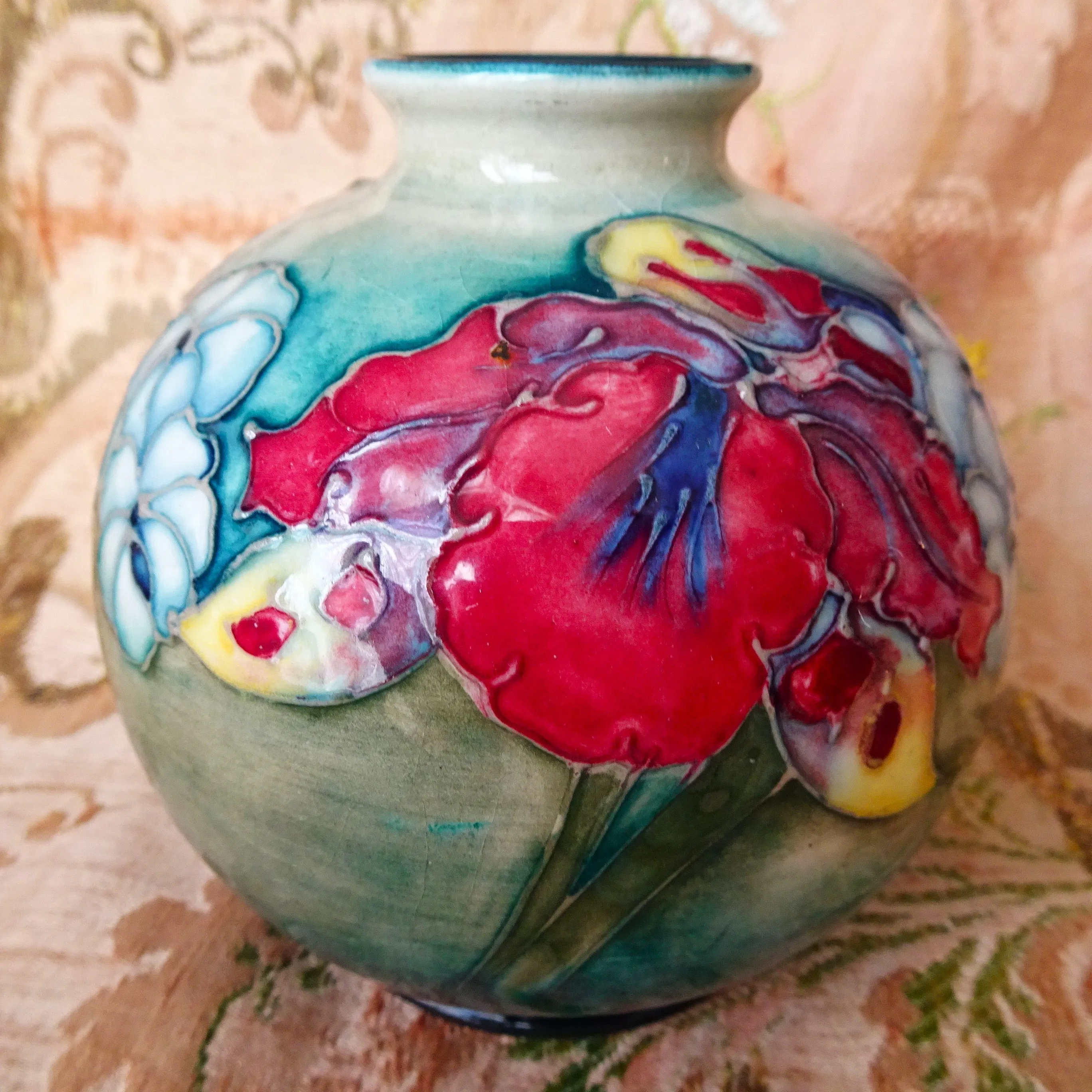 GORGEOUS Moorcroft Art Pottery ORCHIDS Vase,Lovely Arts and Crafts Colors and Design,Mid 1950s, Fantastic Condition, Collectible Art Pottery