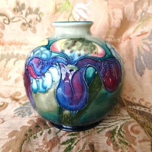 GORGEOUS Moorcroft Art Pottery ORCHIDS Vase,Lovely Arts and Crafts Colors and Design,Mid 1950s, Fantastic Condition, Collectible Art Pottery