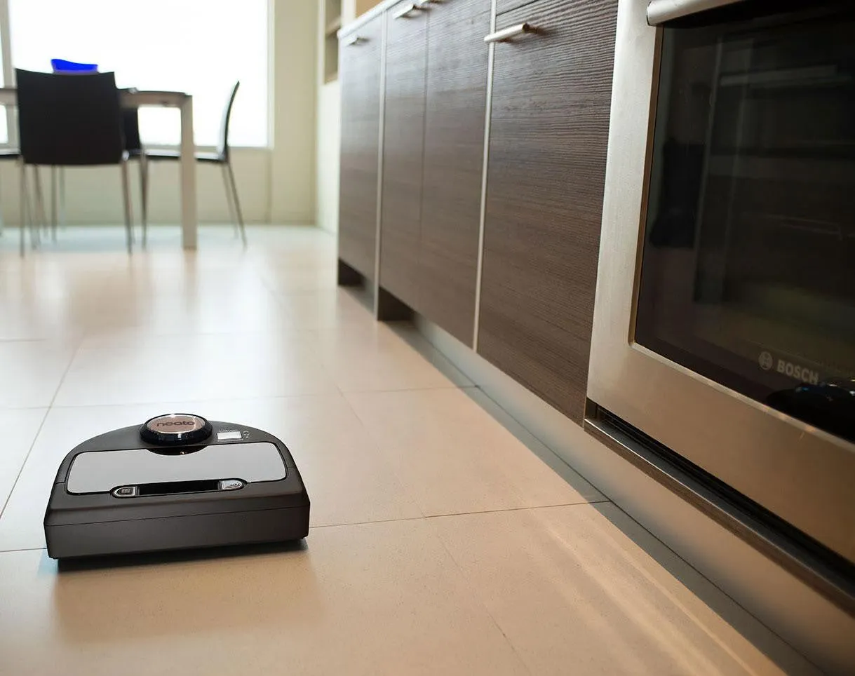 Neato Robotics Botvac Connected Wi-Fi Enabled Robot Vacuum