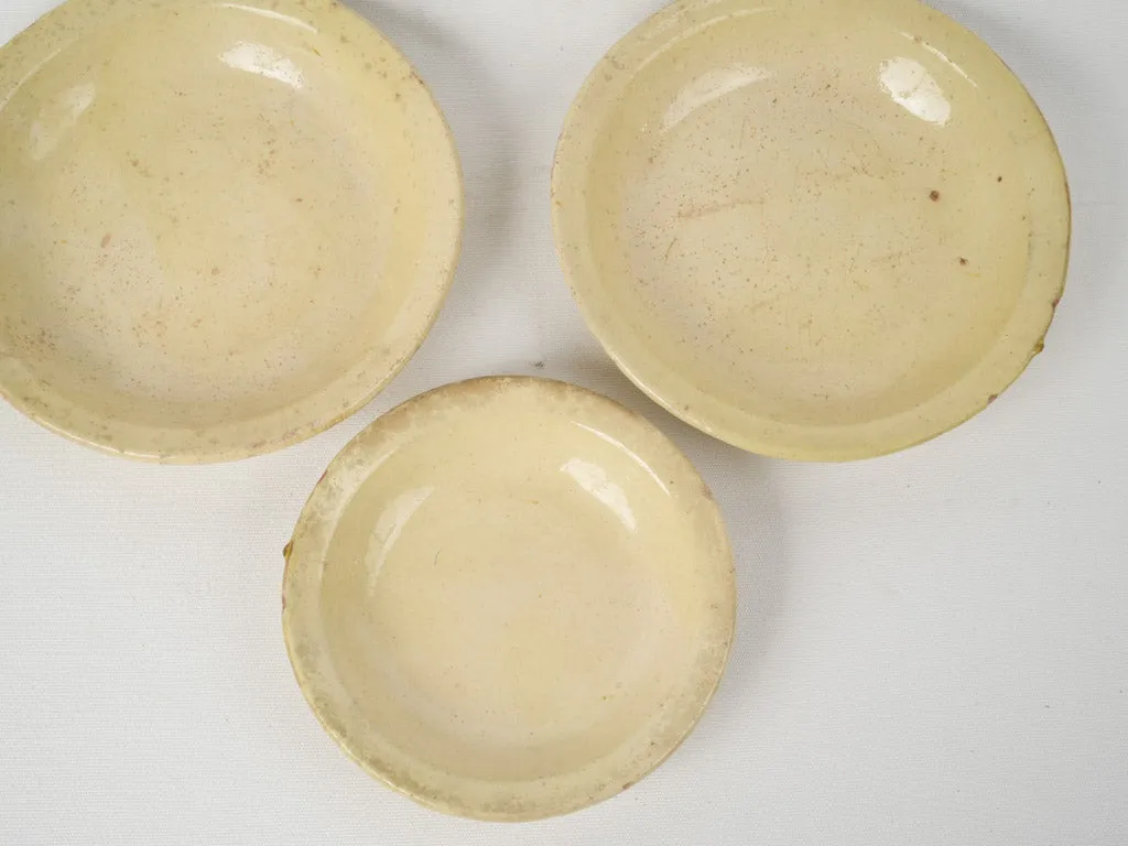 Set of 3 yellow-glazed serving bowls - 19th century 11"